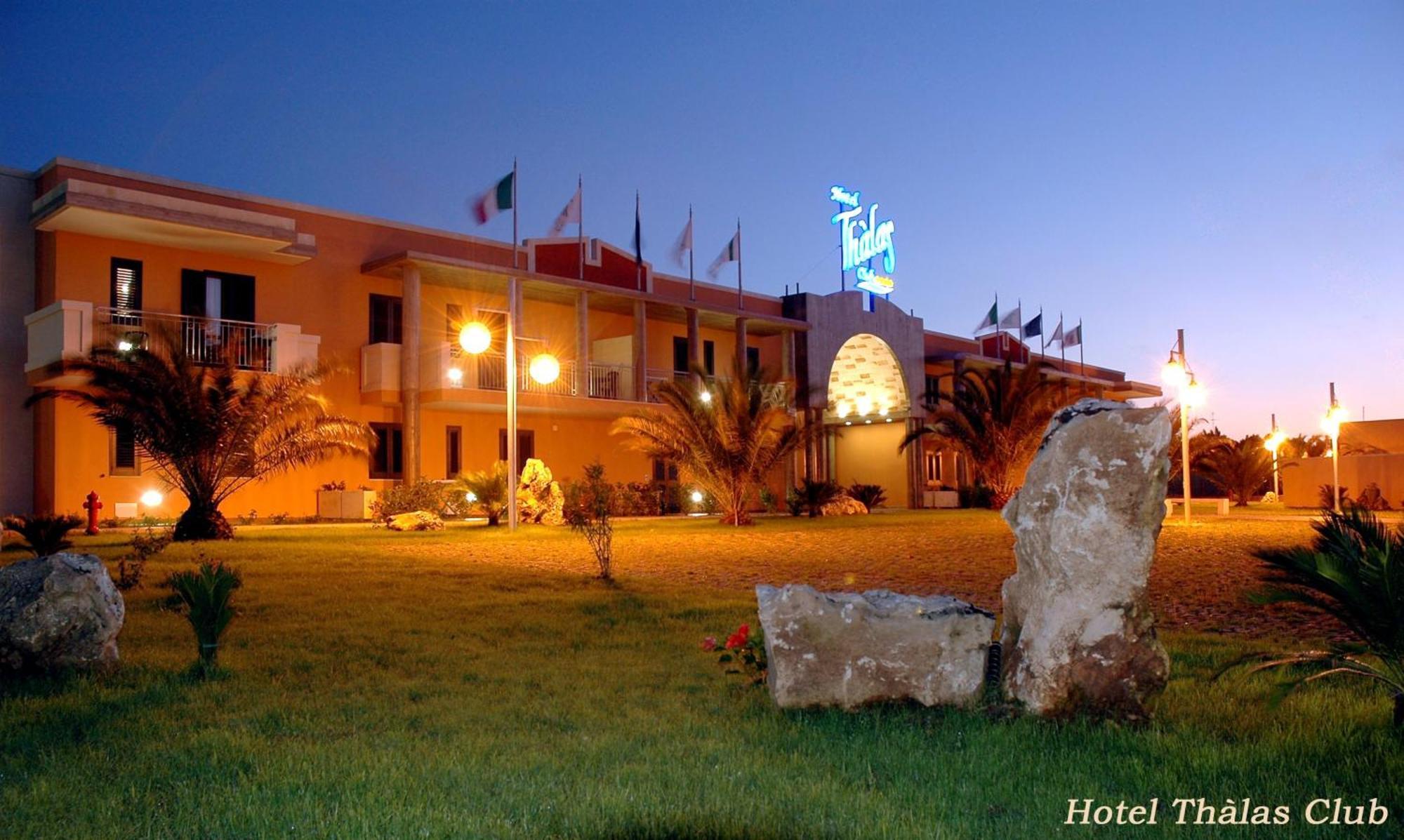 Hotel Thàlas Club Torre dell'Orso Exterior foto